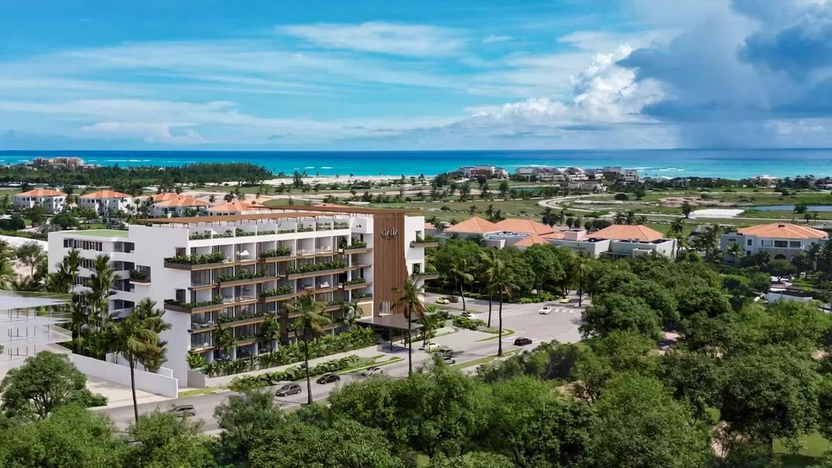 Vista aérea de Galia en Cap Cana con la costa del Caribe al fondo